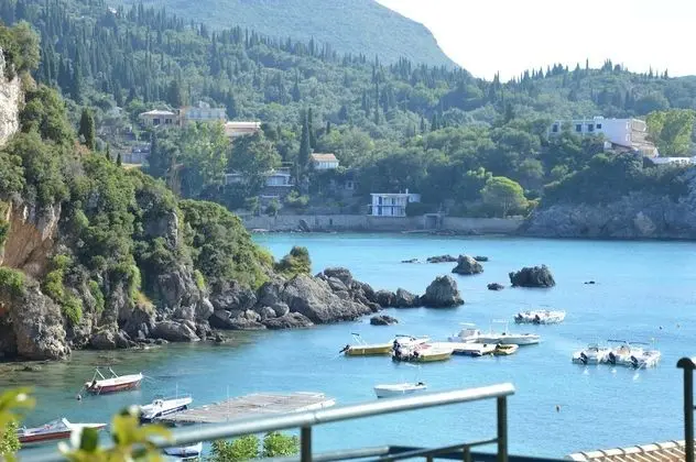 Akis Apartments