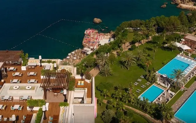 Akra V Hotel