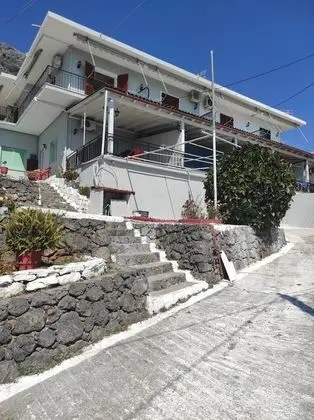Akrogiali Apartments - Dış Mekan