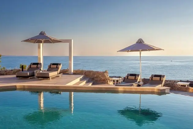 Akrotiri Olympus Luxury Suites - Öne Çıkan Resim