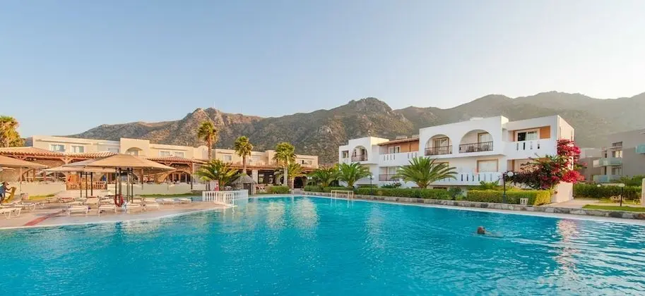 Akti Beach Club - Havuz
