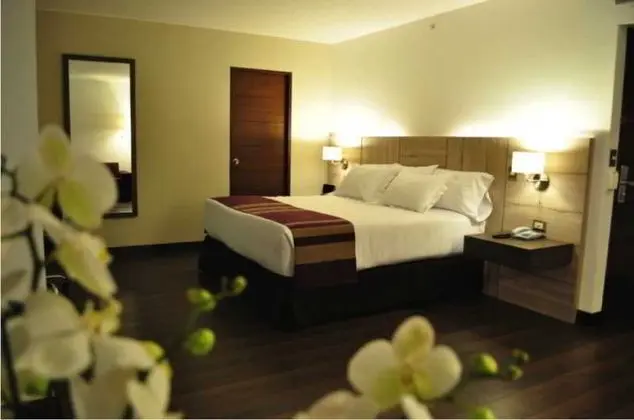 Aku Hotels