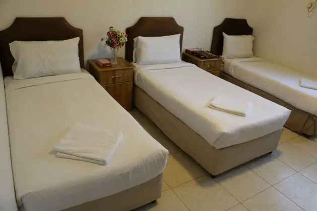 Al Alya Hotel Rooms and Suites - Oda
