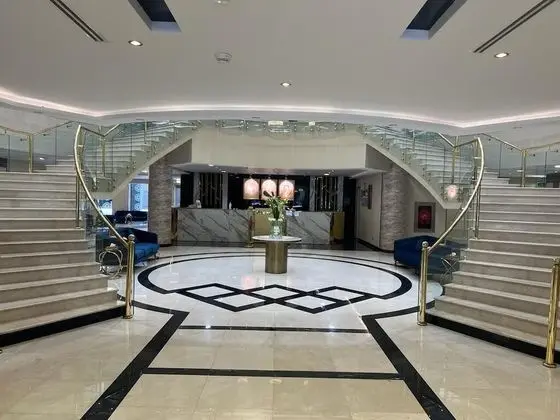 Al Ansar Golden Tulip - Lobi