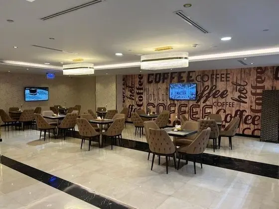 Al Ansar Golden Tulip - Yerinde Yemek