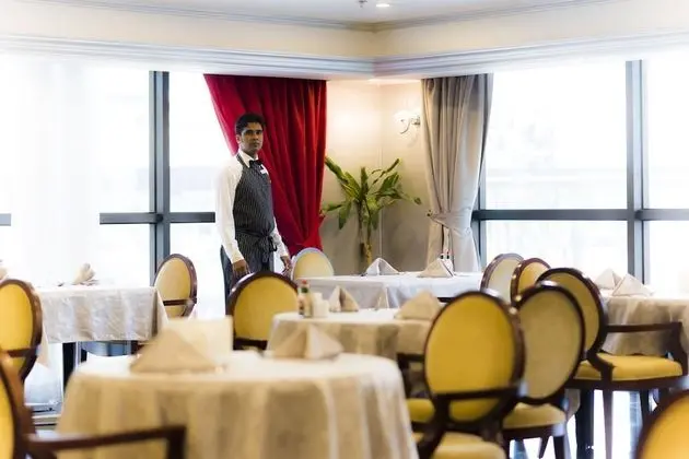 Al Bustan Hotel - Yerinde Yemek
