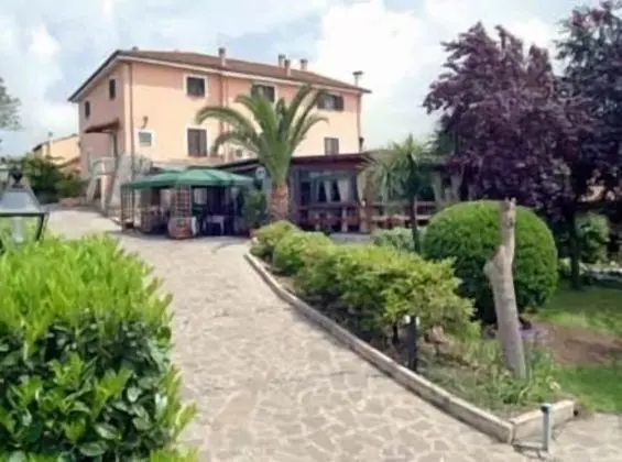 Al Casale de Santis