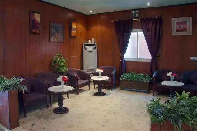 Al Farhan Hotel Suites Al Aqiq - Lobi