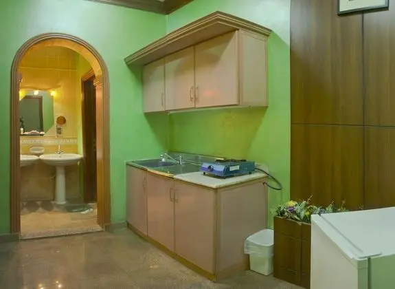 Al Farhan Hotel Suites Al Fayha - Mutfak