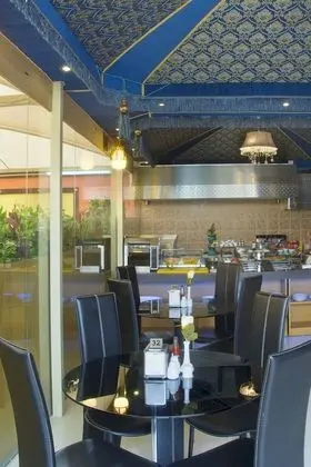 Al Farhan Hotel Suites Al Salam - Yerinde Yemek