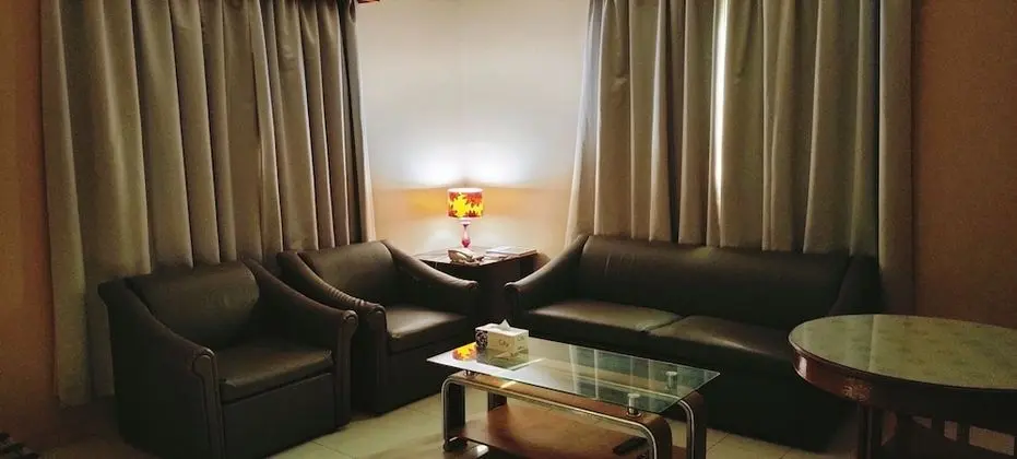 AL GHADEER HOTEL APARTMENT - Oda Düzeni