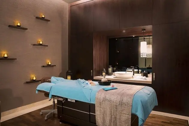 Al Jaddaf Rotana Suite Hotel - Spa
