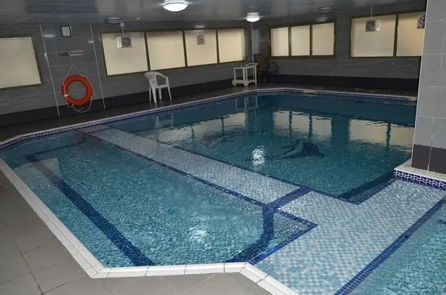 Al Jazeera Hotel Apartments LLC - Havuz