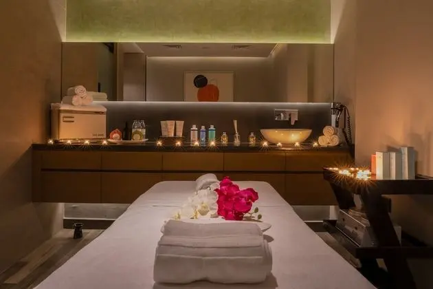 Al Khoory Courtyard Hotel - Spa