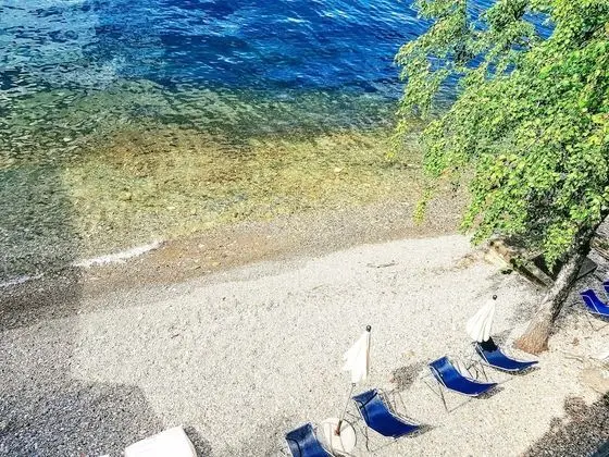 Al Lago by Design Studio