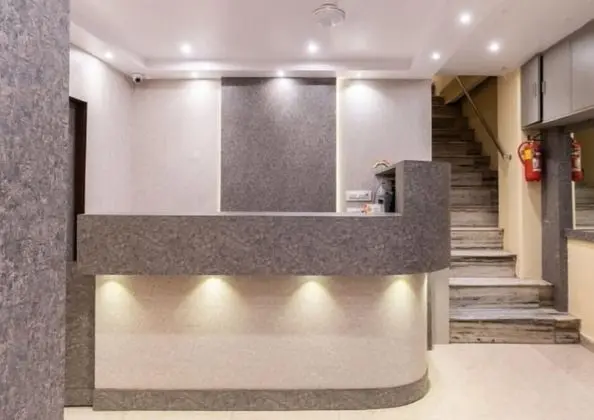 Hotel Al Madina Palace - Lobi