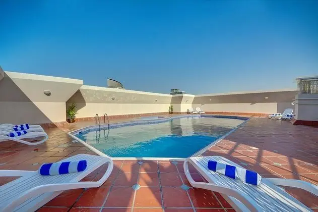 Al Manar Grand Hotel Apartments - Havuz