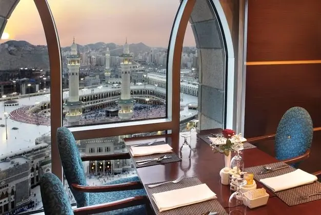 Al Marwa Rayhaan by Rotana - Yerinde Yemek