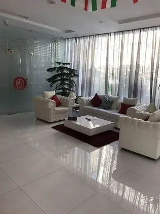 Al Muhanna Plaza Luxury Apartments - Lobi