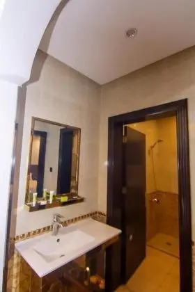 Al Muteb Suites Al Ezdehar 2 - Banyo Tipleri