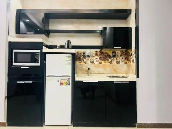 Al Muteb Suites Al Munsiyah - Mutfak