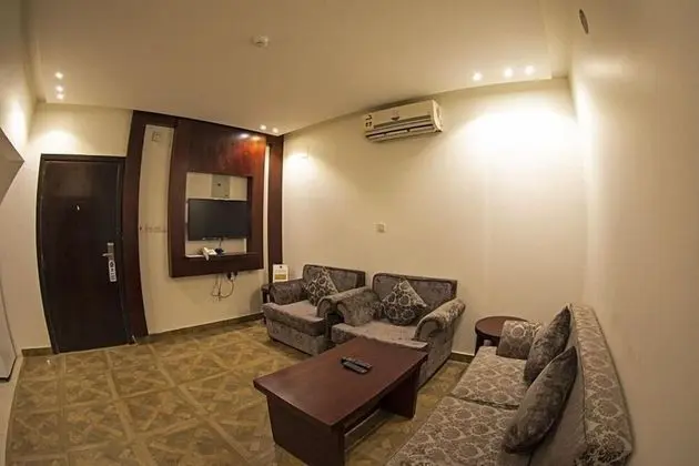 Al Muteb Suites Al Qassim - Lobi
