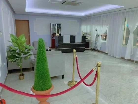 Al Muteb Suites Al Yasmeen - Lobi