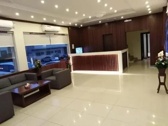 Al Muteb Suites Qasr Alaqiq - Lobi