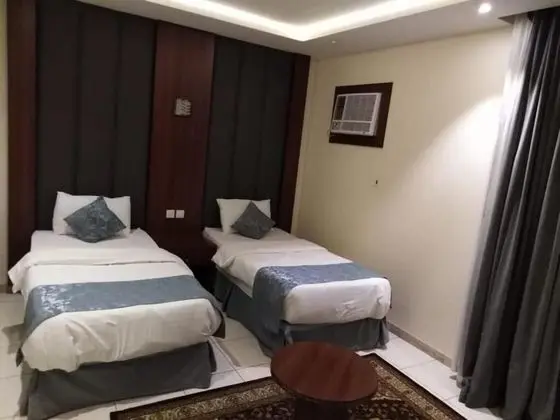 Al Muteb Suites Qasr Alaqiq - Oda