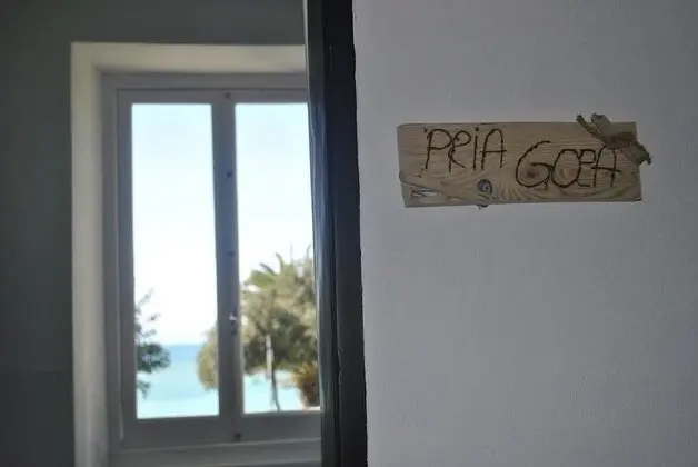 Al Piccolo Scoglio - Room & Breakfast - İç Mekan