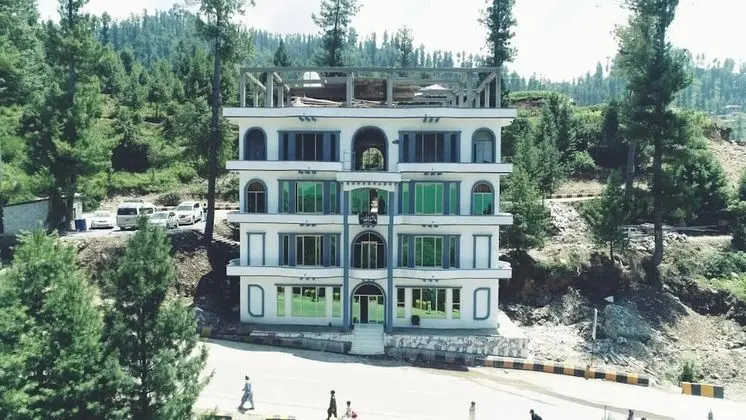 Al Sadiq Hotel & Restaurant