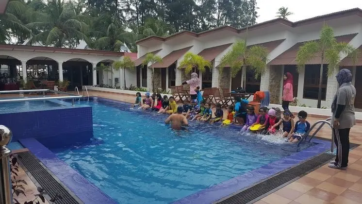 AL-Safina Kijal Beach Resort - Havuz