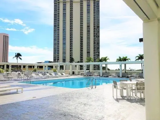 Ala Moana Hotelcondo by Luana Vacation Rental - Havuz