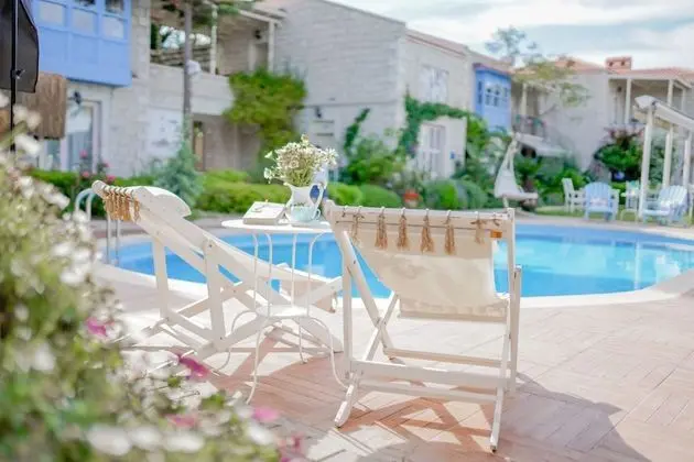 Alacati Marina Palace Otel - Havuz