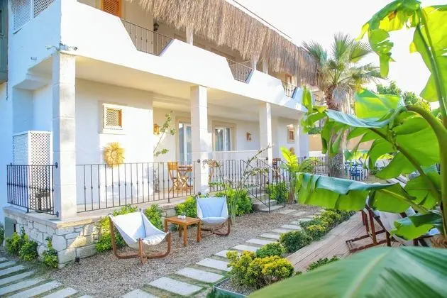 Alaçatı Londia Hotel