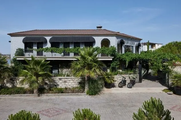 Alaçatı Port Ladera Hotel