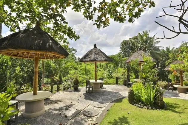 Alam Puri Art Museum - Resort & Spa - Dış Mekan