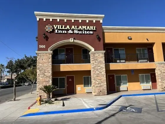 Villa Alamari Inn And Suites - 1