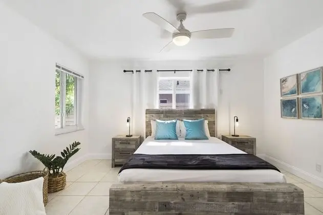 Alani Bay Premium Condos - Oda