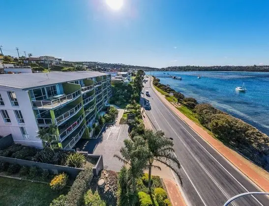 Albacore Apartments - Dış Mekan