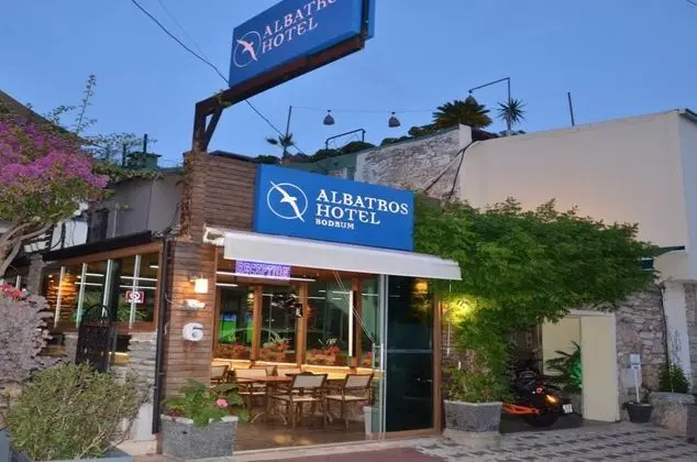 Albatros Otel