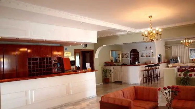 Albatros Hotel - Lobi