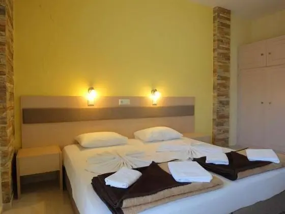 Albatros Studios & Apartments - Oda