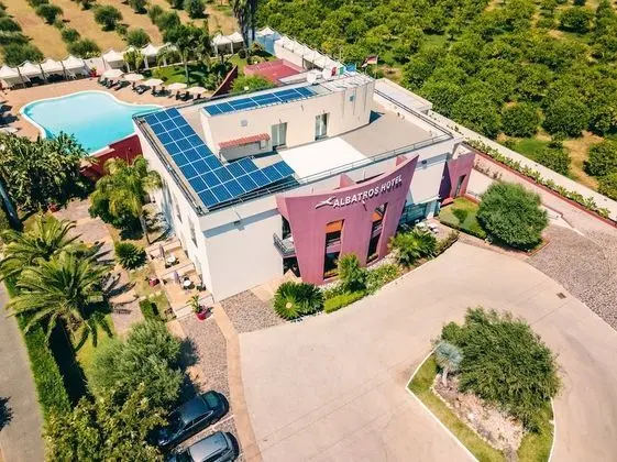 Albatros Hotel