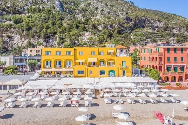 Hotel Albatros Varigotti - Dış Mekan