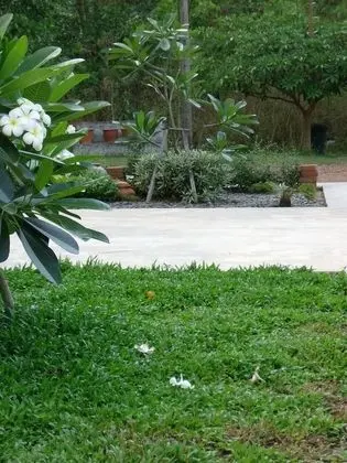 Albatross Guesthouse Thungwualaen Beach - Dış Mekan