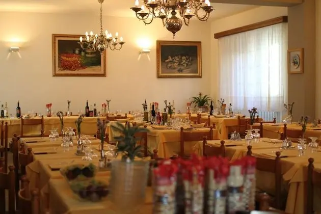 Albergo Ristorante il Poggiolo - Yerinde Yemek