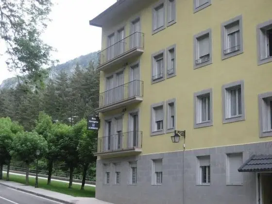 Albergue Río Aragón - Dış Mekan