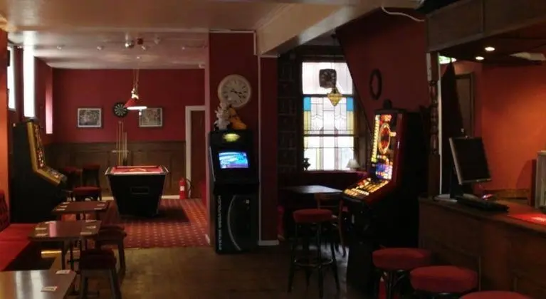The Albert Hotel