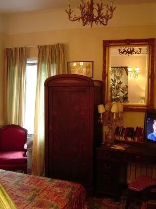 Albert Pimblett's Downtown Toronto Bed/Breakfast
